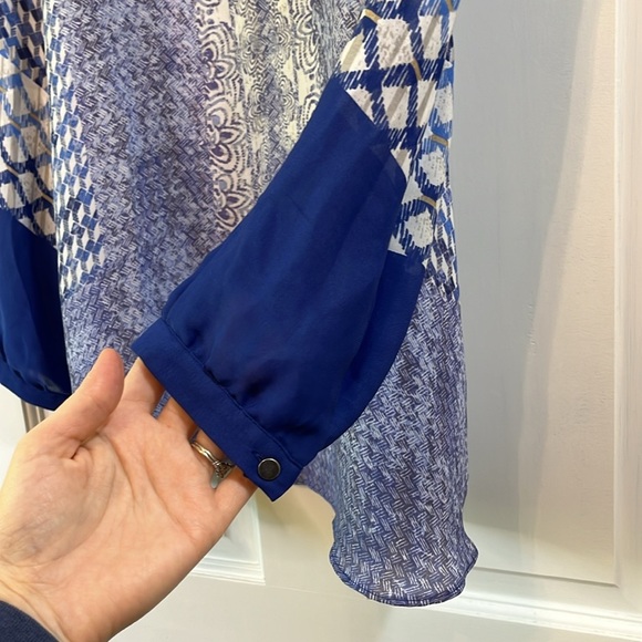 NIC+ZOE Geometric Artsy Printed Balloon Sleeve Sheer Blouse - Size Medium - Picture 4 of 9